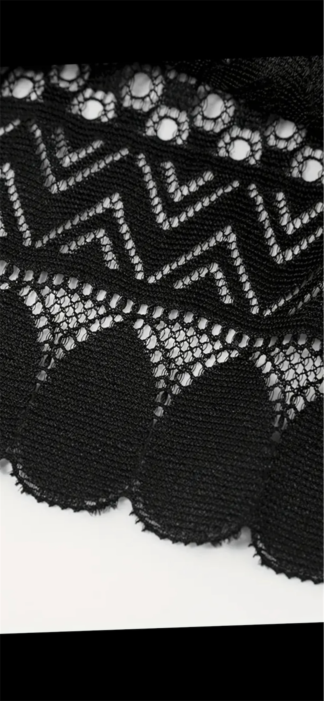 Aukšto liemens formuojančios nėriniuotos kelnaitės – XXL dydis