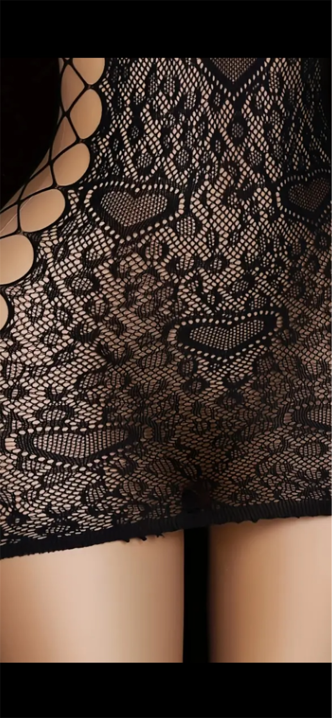 Juodas permatomas kūno tinkliukas su širdelėmis – universalus dydis