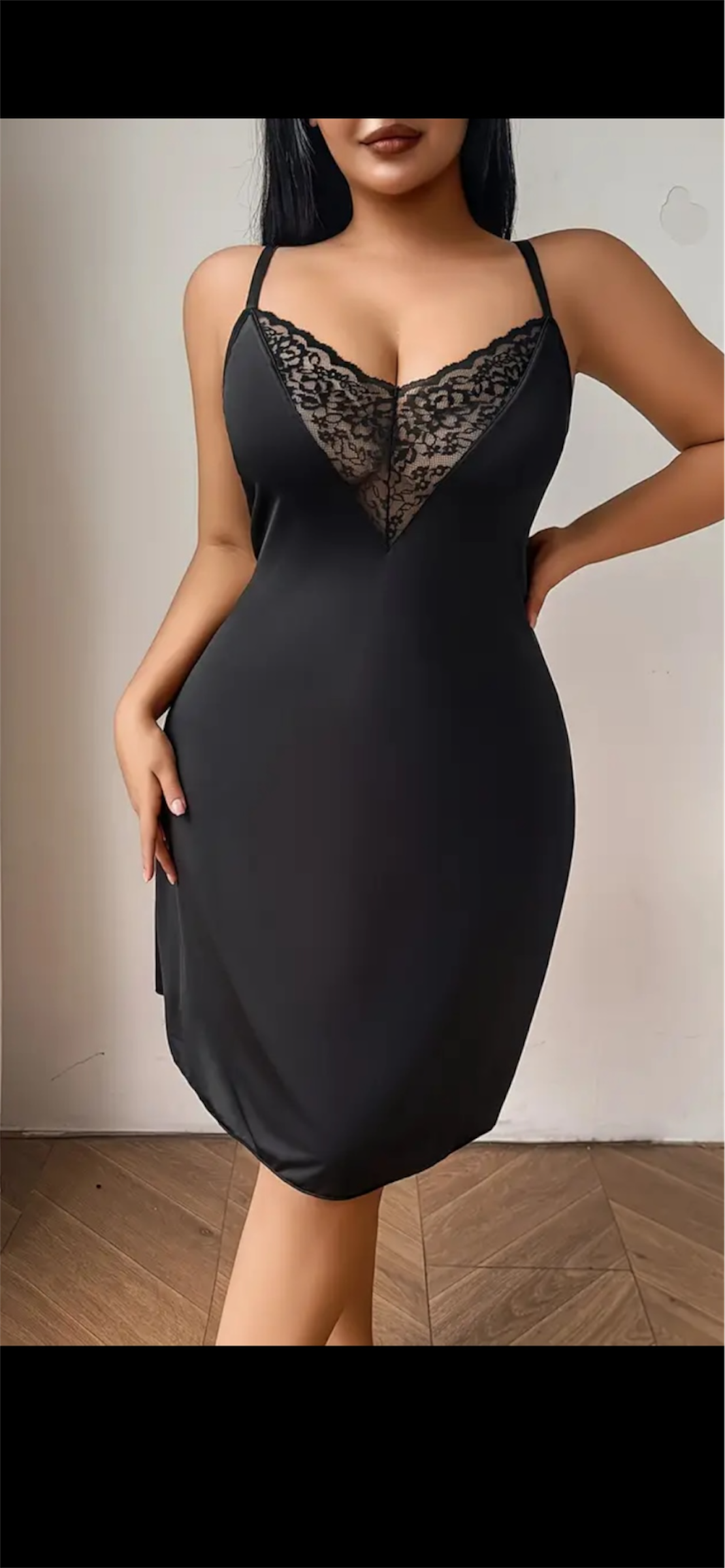 Juodos spalvos satininis naktinukai  su nėriniais „Elegant Dream“ (2XL)