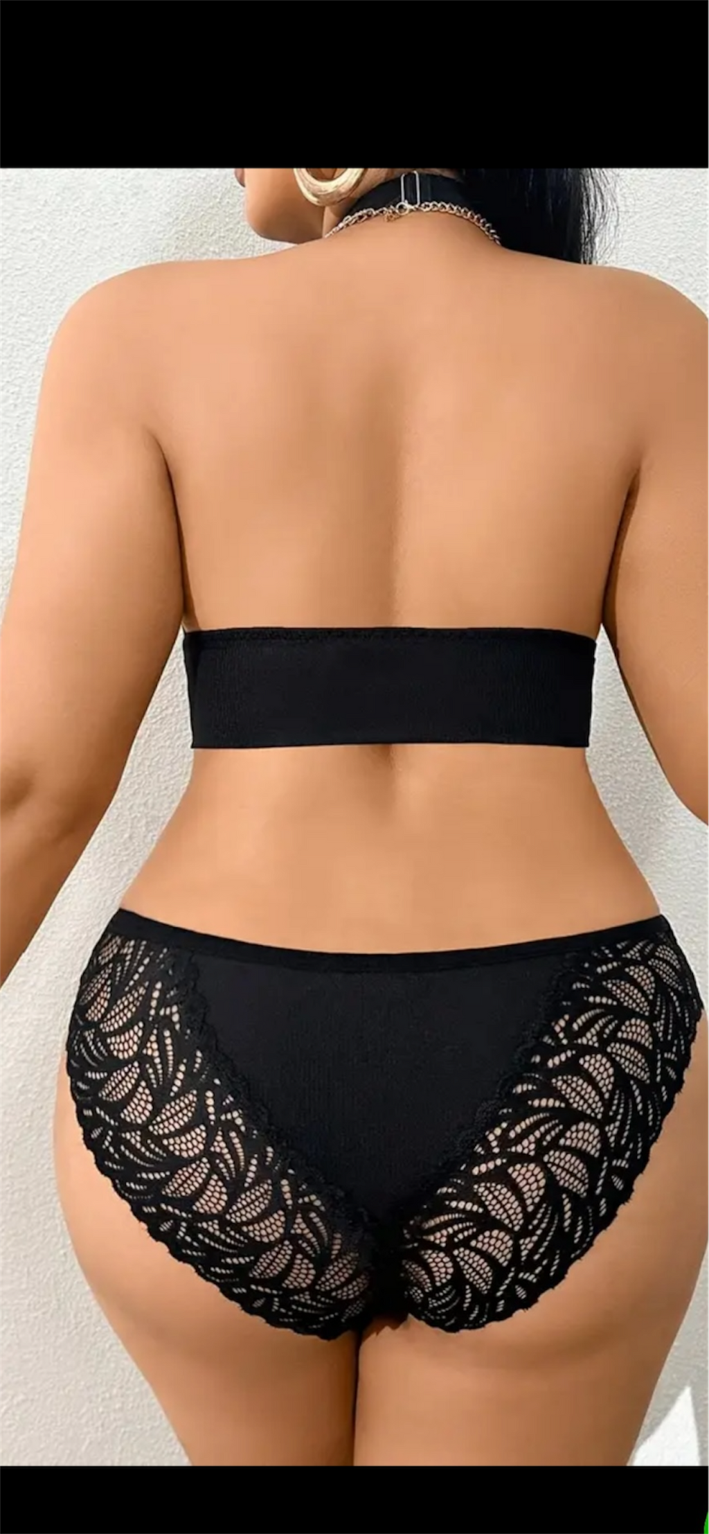 Juodas nėriniuotas liemenėlės ir kelnaičių komplektas